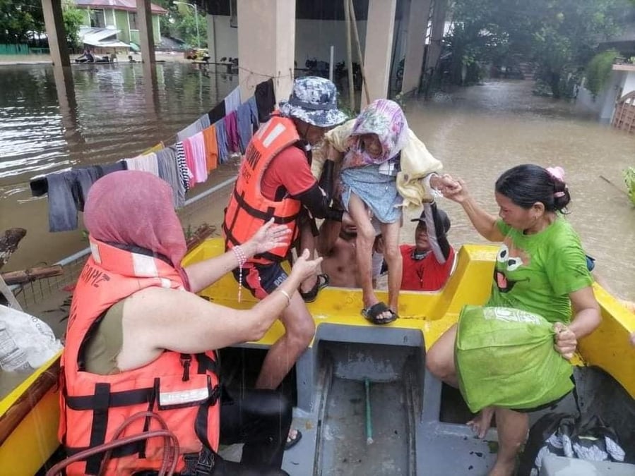 Philippines: des milliers de personnes deplacees apres le typhon megi