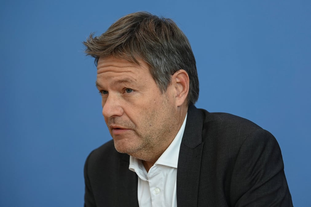 Le ministre allemand de l'economie, robert habeck, lors d'une conference de presse a berlin