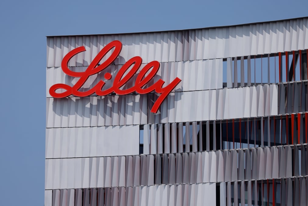 Le logo d'eli lilly est visible sur l'un des bureaux de l'entreprise a san diego