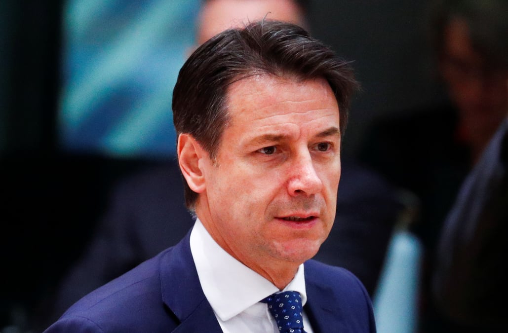 Conte en quete de soutien pour son nouveau projet de budget