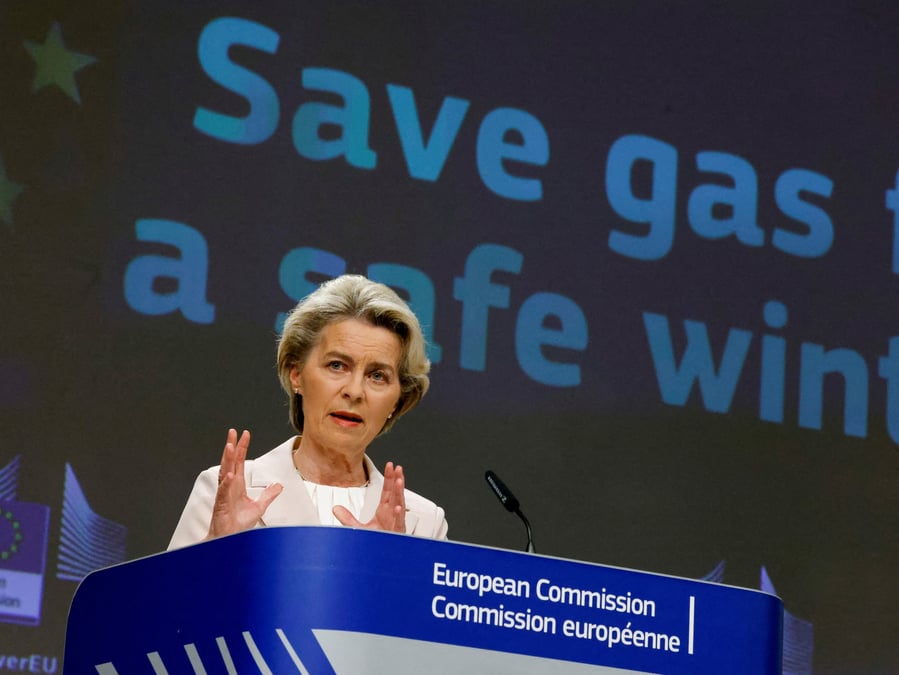 La commission europeenne tient une conference de presse a bruxelles