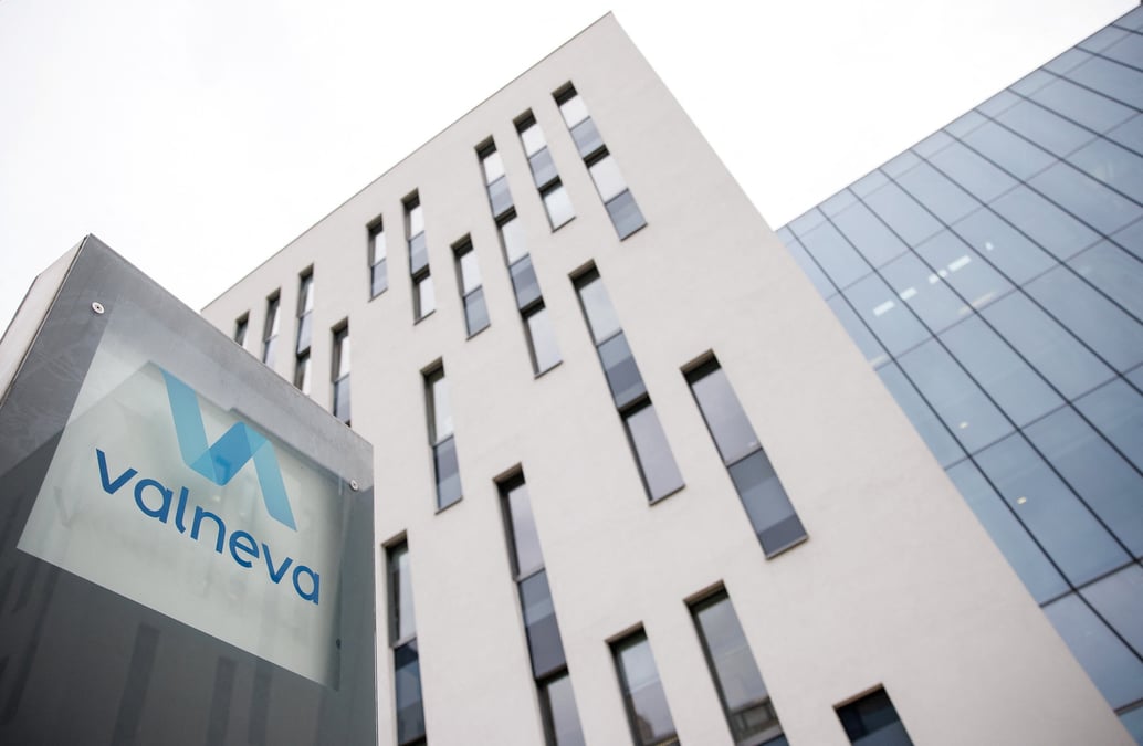 Le logo de valneva a l'exterieur de son siege a vienne