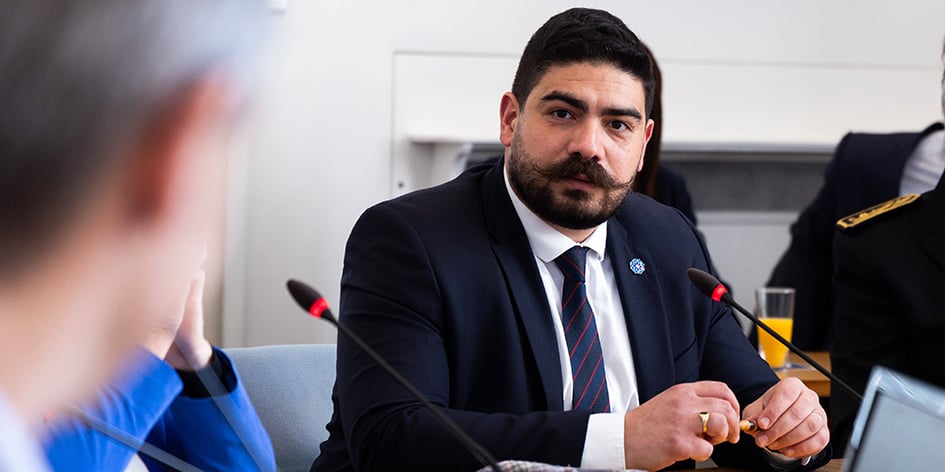 Jeudi 14 novembre dernier, Guillaume Kasbarian, ministre de la Fonction Publique, de la Simplification et de la Transformation de l'Action Publique, s'est rendu à Poissy (Yvelines), pour échanger avec les élus publics.