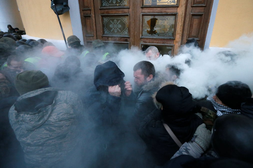 Heurts a kiev entre la police et des partisans de saakachvili