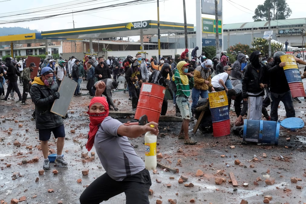 Colombie: quatre morts a cali, un mois apres le debut des manifestations