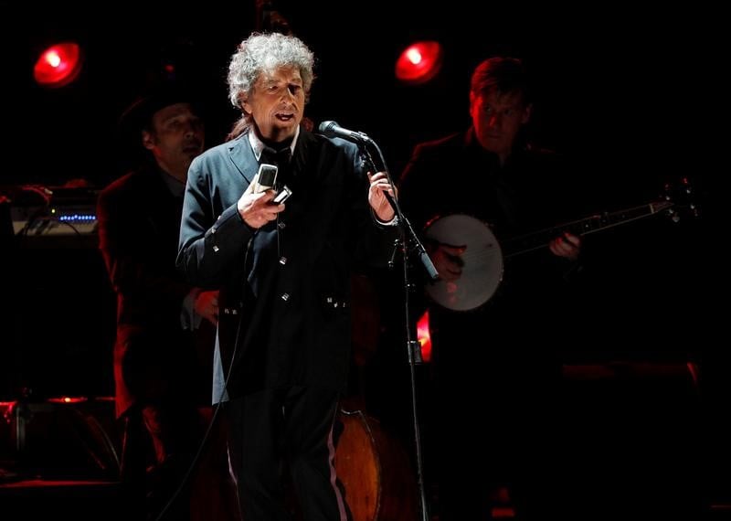 Bob dylan recevra son prix nobel ce week-end a stockholm