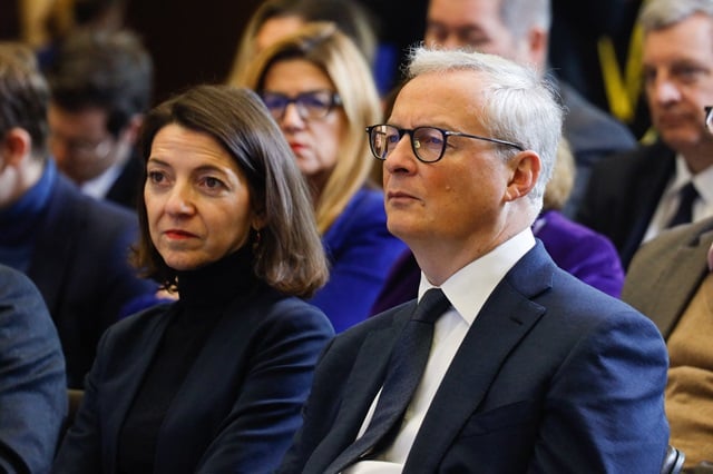 Laurence Boone et Bruno Le Maire lors du lancement de la candidature de Paris pour accueillir le siège de l'autorité de lutte contre l'argent sale.