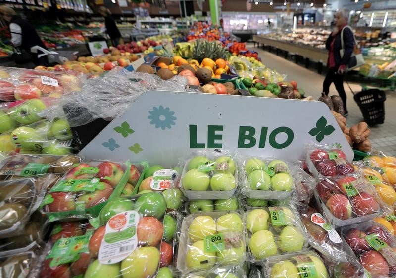 Pommes de terre, tomates et pommes, le trio de tête des sur-marges les plus importantes entre produits bio et conventionnels/