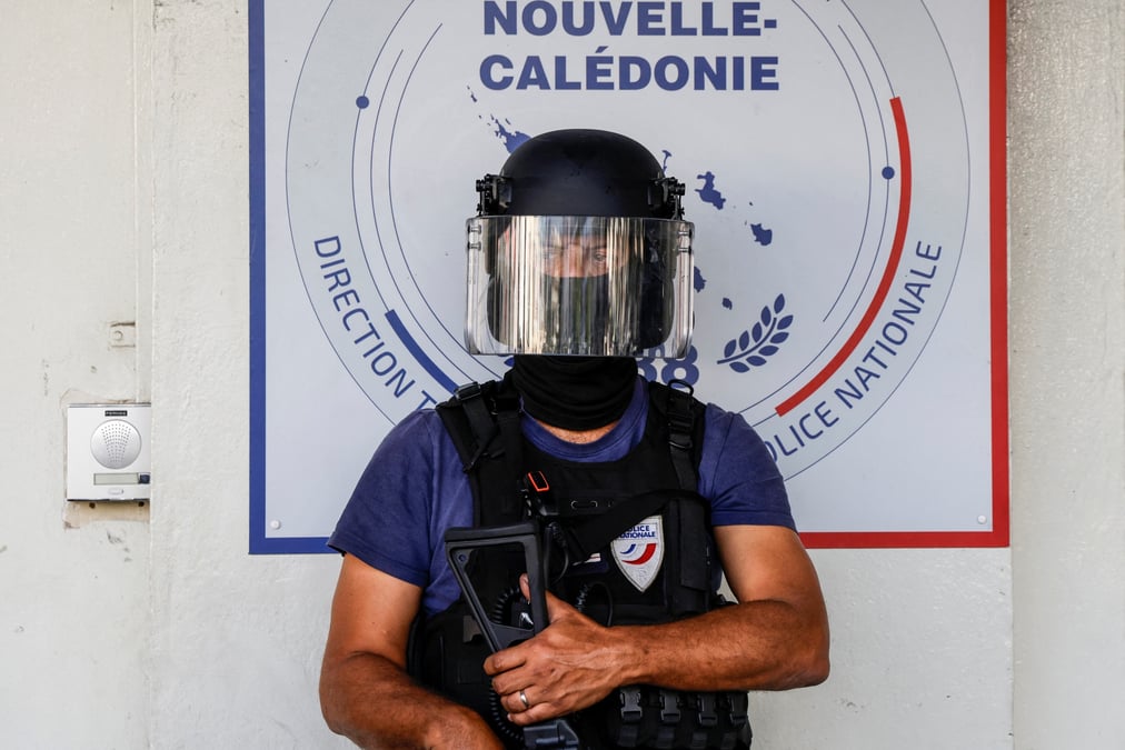 Le president francais macron en visite en nouvelle-caledonie