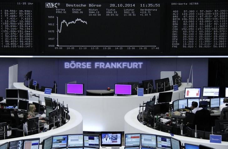 Les Bourses européennes dans le vert à la mi-journée