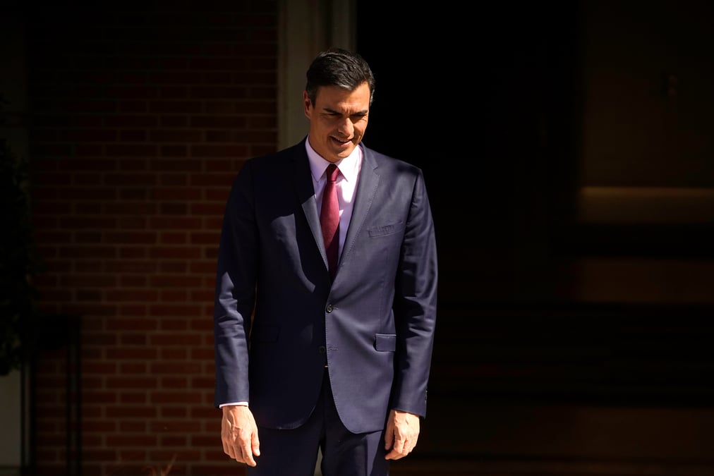 Espagne: sanchez propose deux catalans pour presider le congres et le senat
