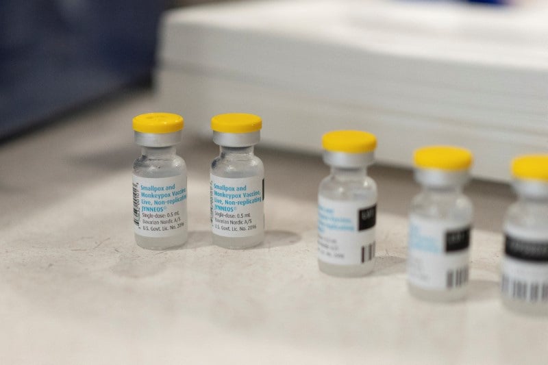 Des fioles du vaccin antivariolique de bavarian nordic