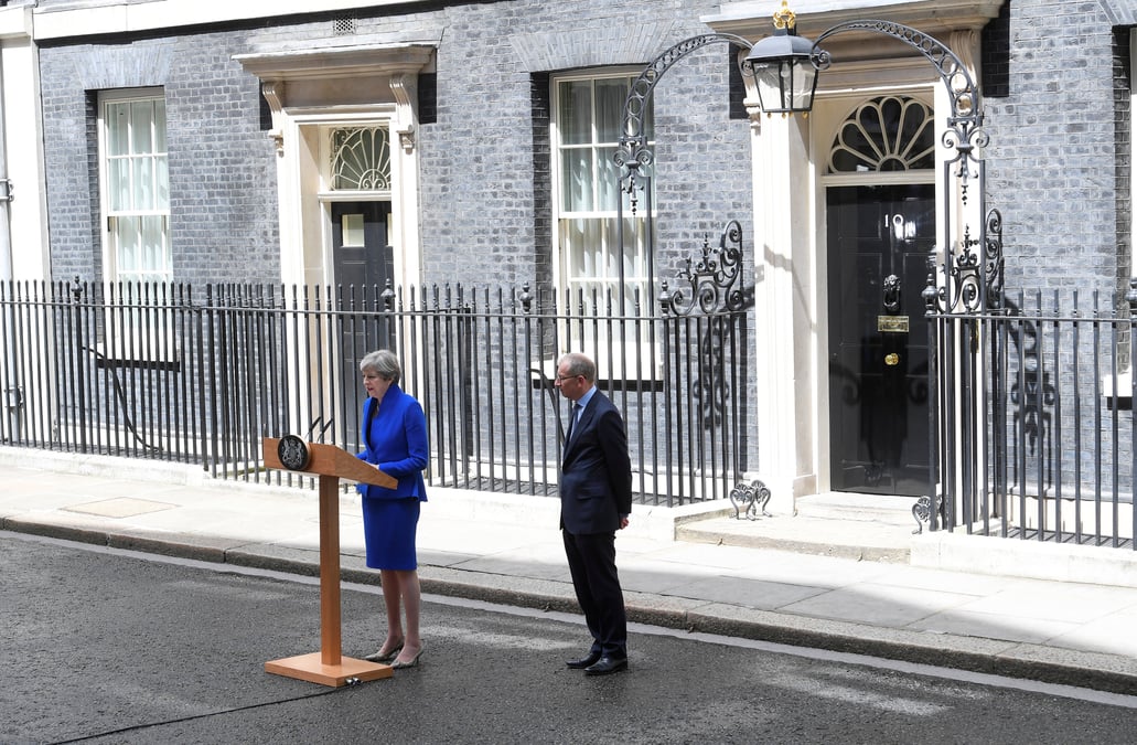 Theresa may va former un nouveau gouvernement