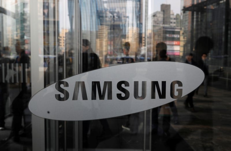 Samsung ouvre en inde une usine geante de telephones mobiles