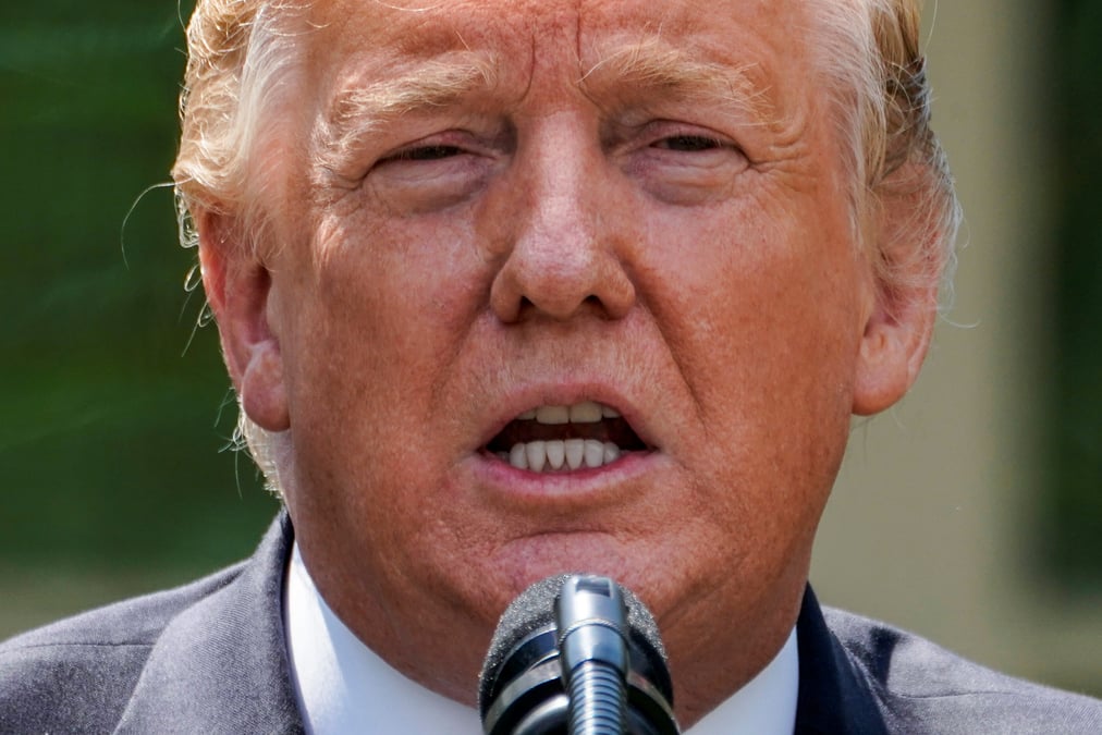 Droits de douanes sur l'automobile: trump repousse de six mois sa decision