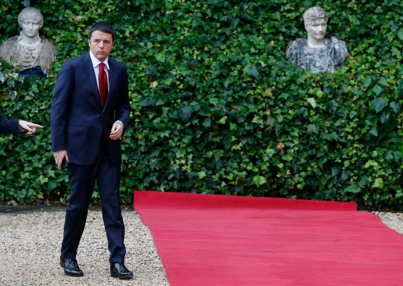 Renzi démissionnera si la réforme du Sénat italien est rejetée