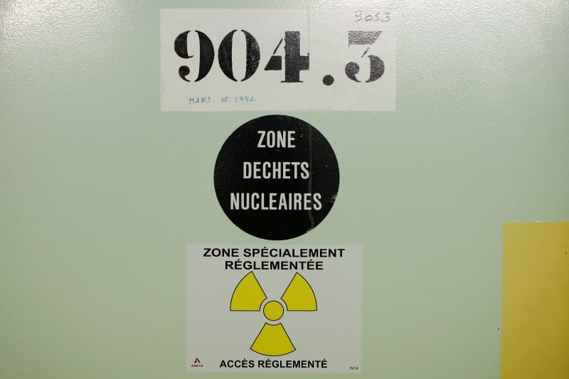 Le projet de site d'enfouissement de dechets radioactifs a bure adopte par l'assemblee nationale
