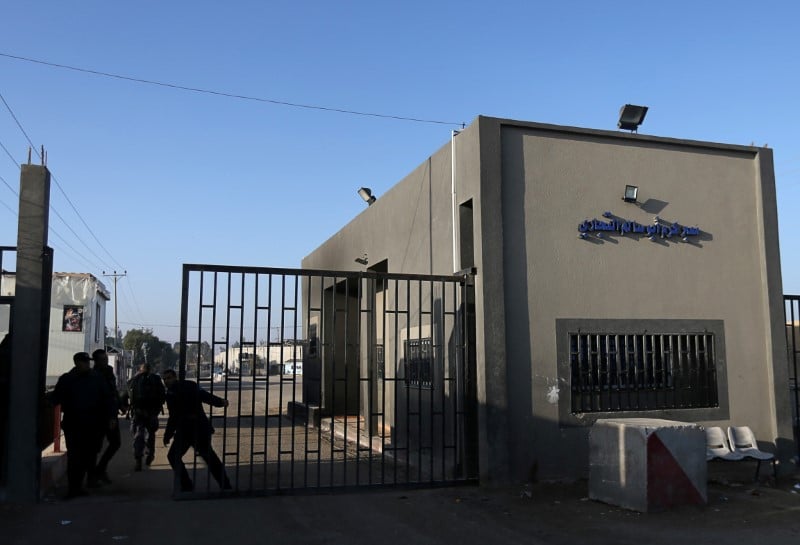 Israel ferme un point de passage a la frontiere avec la bande de gaza