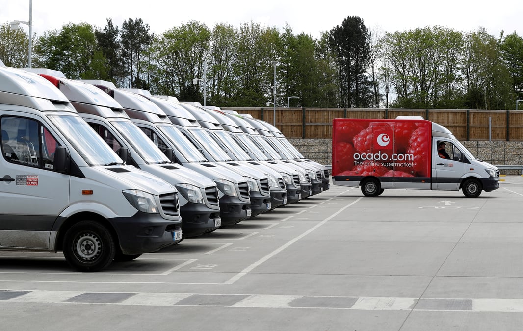 Ocado confiant pour sa croissance malgre l'incendie d'un entrepot