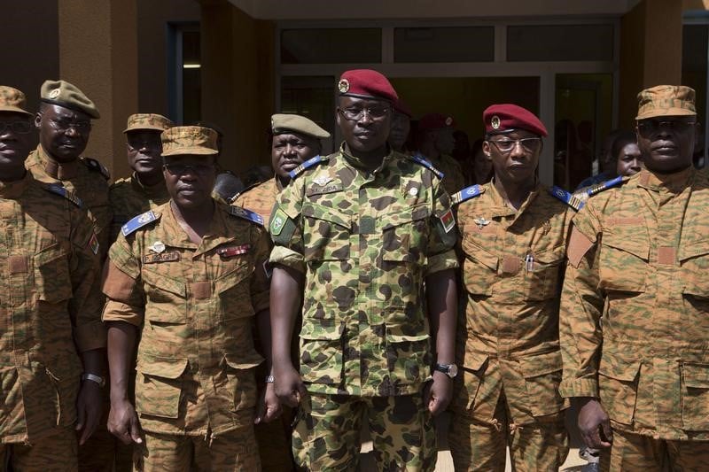 L'armée clarifie la situation au Burkina Faso