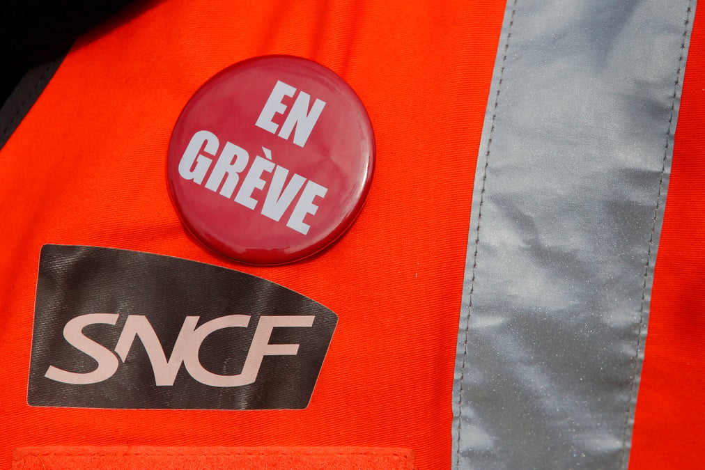 Les syndicats de la sncf gardent la greve pour plus tard