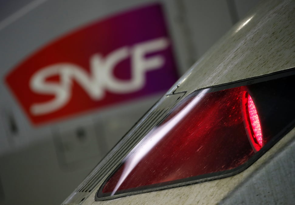 Sncf: la cfdt poursuit la greve au moins jusqu'a la mi-juin
