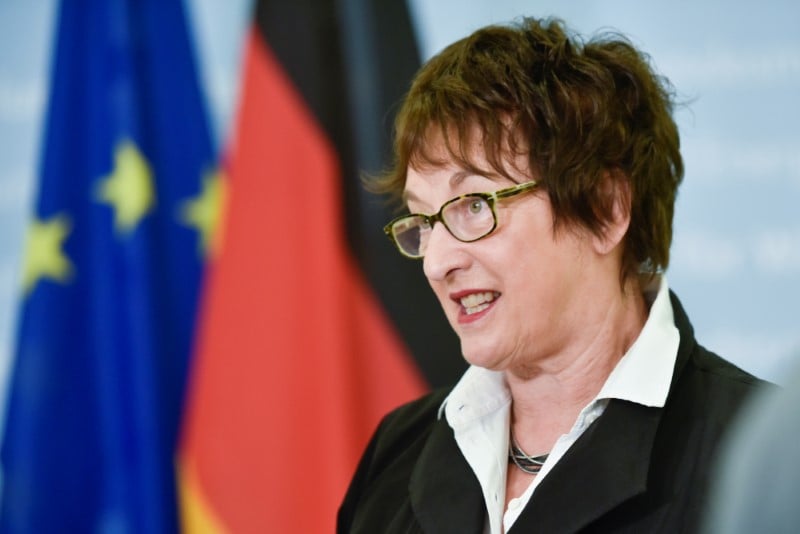 L'entree de geely dans daimler merite des explications, selon brigitte zypries