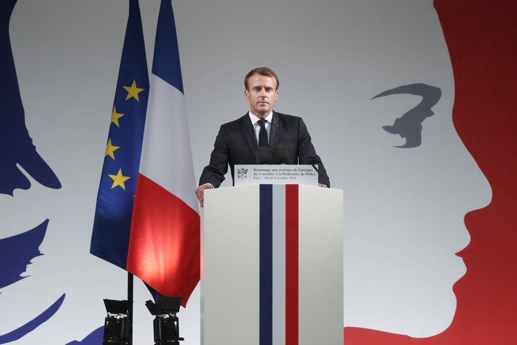 Si les britanniques ne veulent pas bouger, ils devront en assumer la responsabilite, dit macron