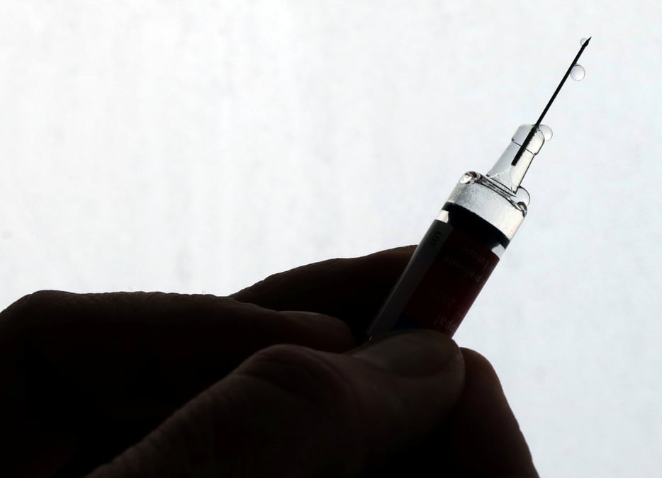 Coronavirus: une equipe d'oxford passe a son tour en essai clinique sur un projet de vaccin