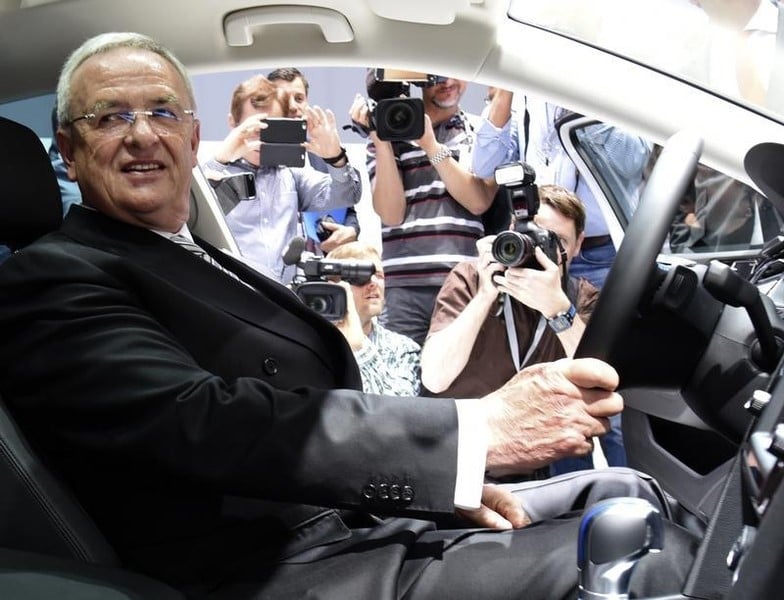 Martin winterkorn prepare une reorganisation de vw d'ici octobre