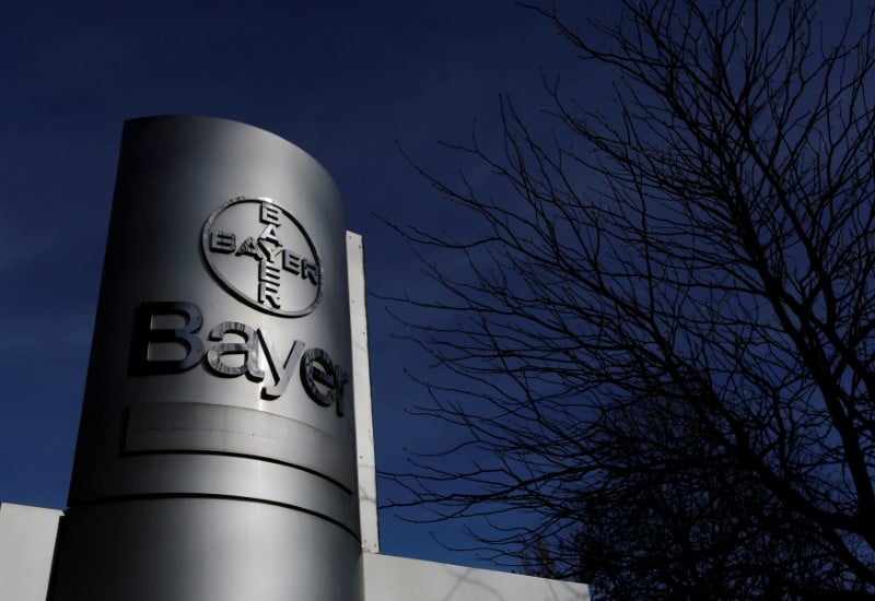 Bayer lance un appel au marche de 6 milliards d'euros pour financer monsanto