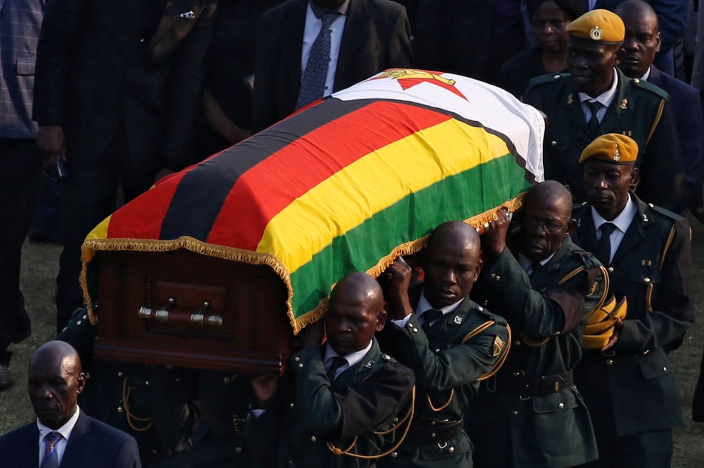 Zimbabwe: mugabe inhume dans une "trentaine de jours" dans le carre des heros