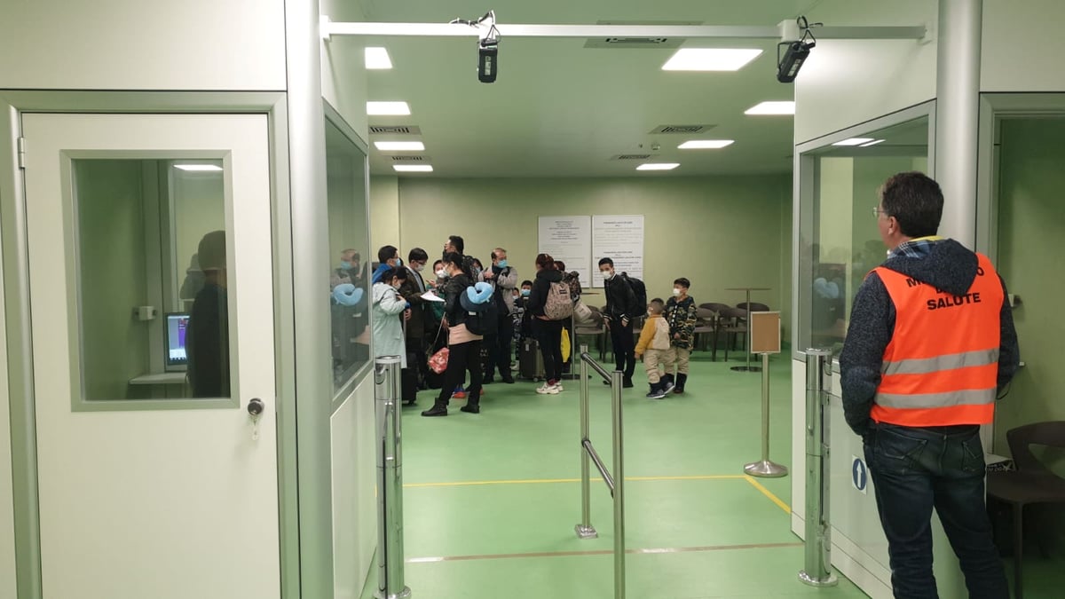Deux premiers cas de coronavirus en italie, qui suspend les vols avec la chine