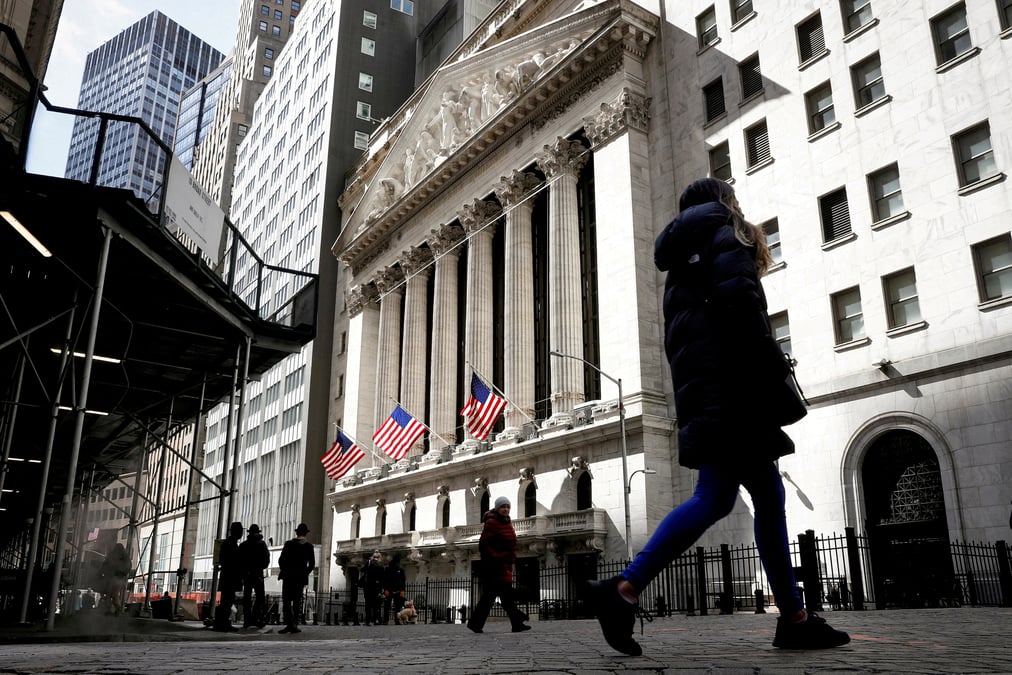 La bourse de new york ouvre en baisse