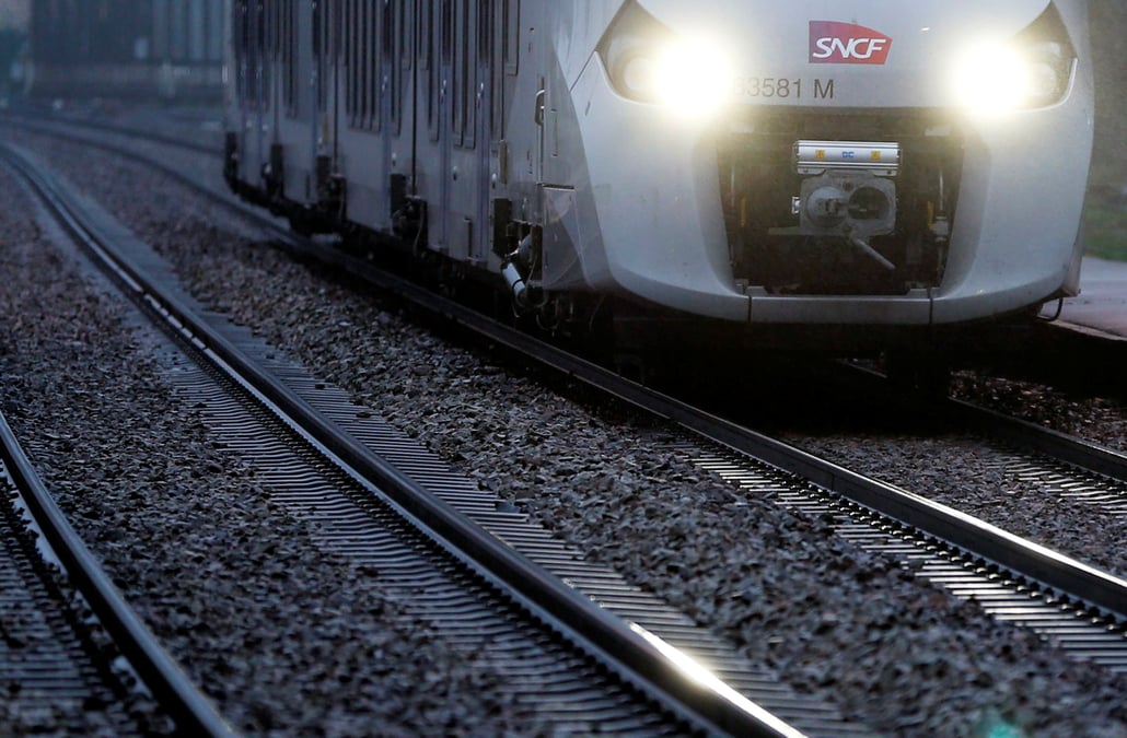 Ordonnances et concertation pour reformer la sncf d'ici l'ete