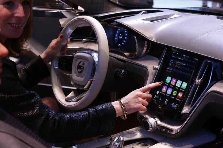 Ford et toyota s'allient pour contrer les geants du net