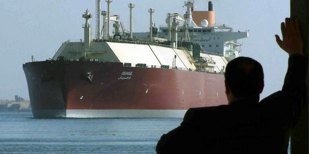 Le GNL est acheminé par navires.