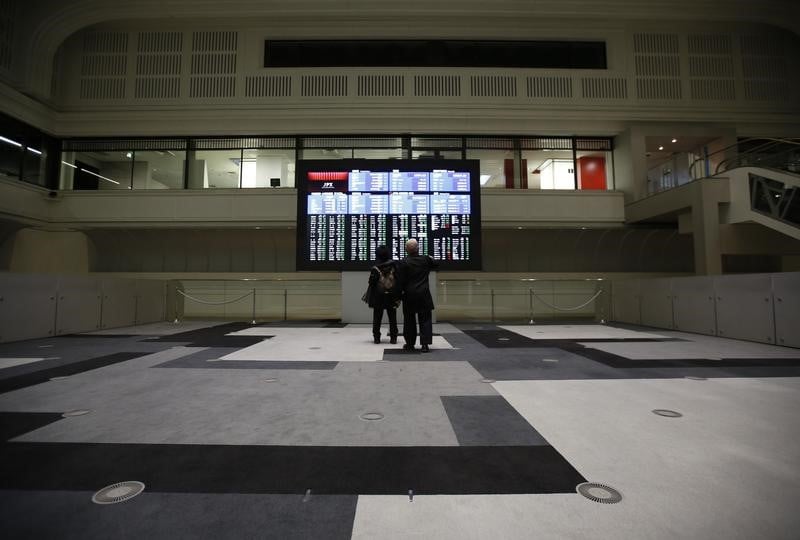 Tokyo finit dans le rouge