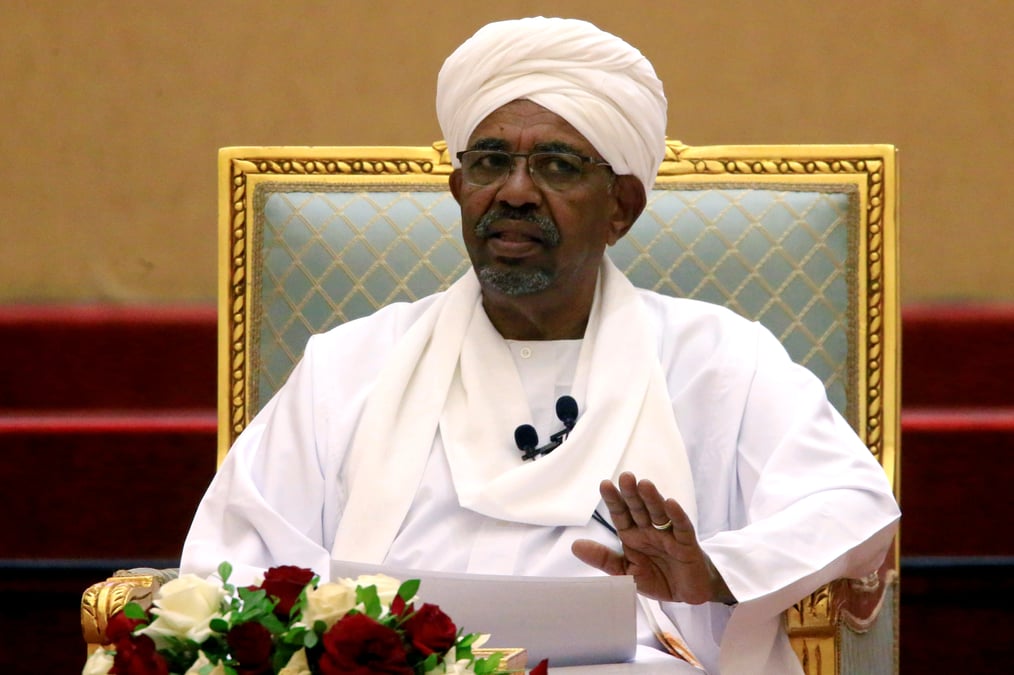 L'ex-president soudanais transfere dans une prison de la capitale