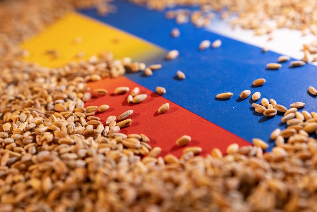 Cereales: paris salue le depart d'un premier navire d'odessa