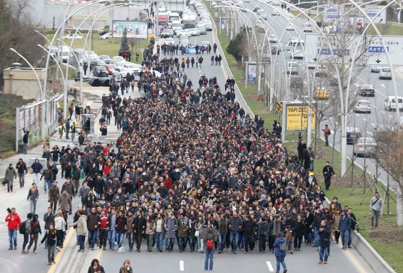 Manifestations en Turquie après la mort d'un adolescent
