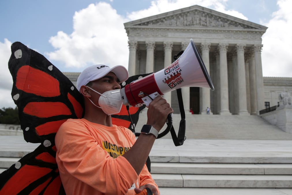 La cour supreme inflige un revers a trump sur les "dreamers"