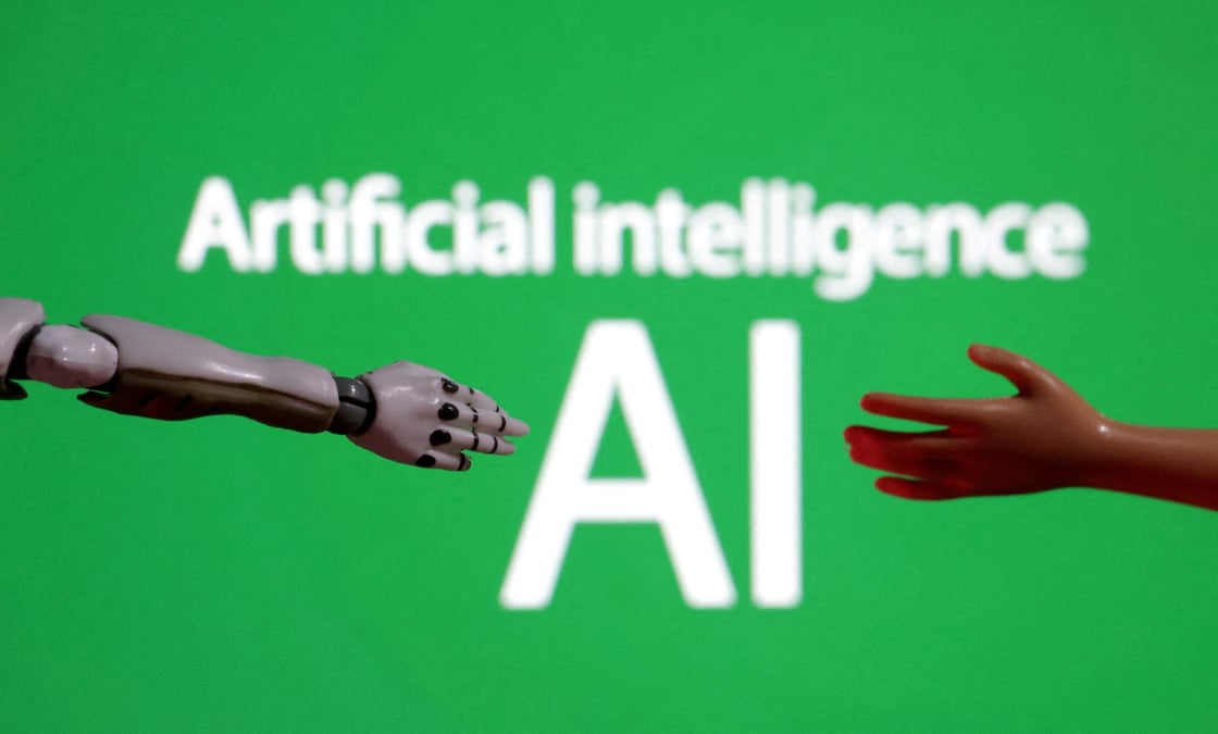 Les mots "intelligence artificielle ia", une miniature de robot et une main jouet sont representes sur cette illustration