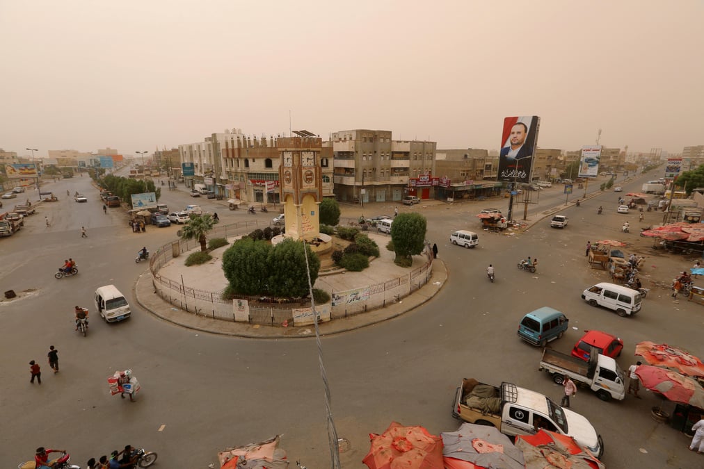 La coalition arabe reprend ses frappes aeriennes a hodeida