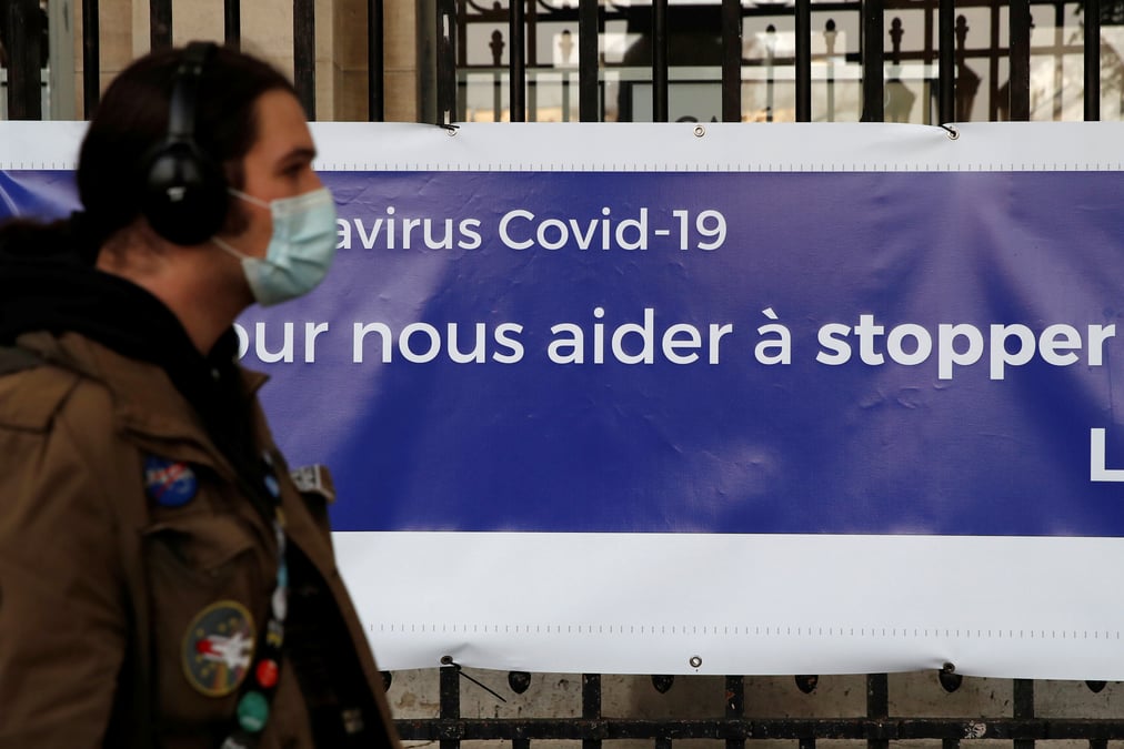 Le taux de personnes immunisees plus faible que prevu, declare delfraissy