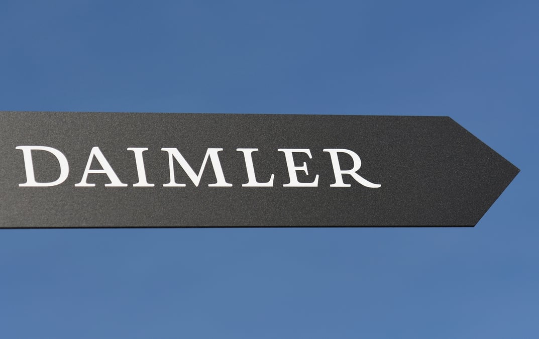 Photo d'archives : l'enseigne de daimler ag est photographiee lors du salon du camion iaa a hanovre