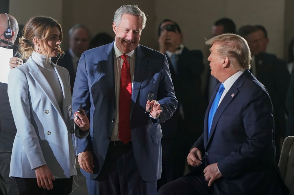 Coronavirus: trump place en quarantaine, une conseillere proche testee positive