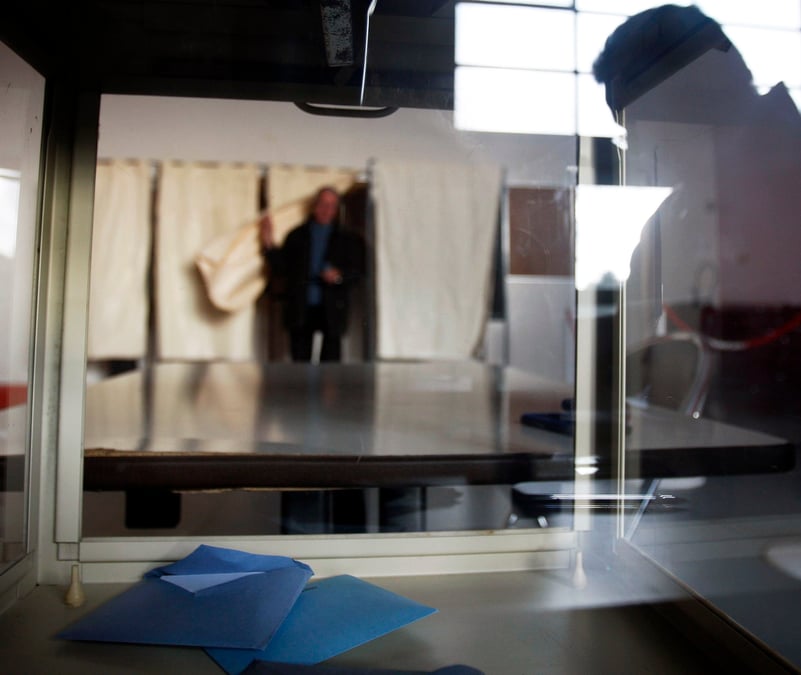 Legislatives: la majorite presidentielle en tete devant la nupes chez les francais de l'etranger