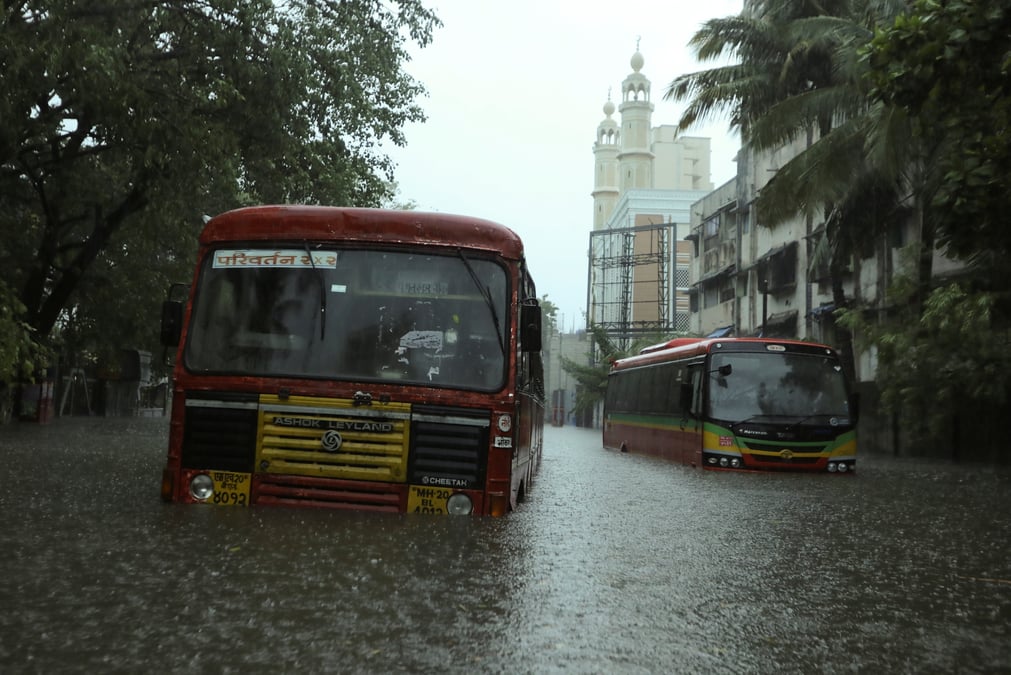 Le cyclone tauktae, "double peine" pour l'inde frappee par le covid
