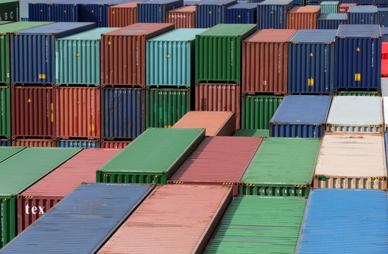 Le deficit commercial en nette hausse en octobre